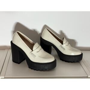 Urban Outfitters Cream Platform Loafer Heels – Size 8